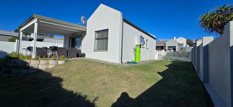 2 Bedroom Property for Sale in Reebok Western Cape